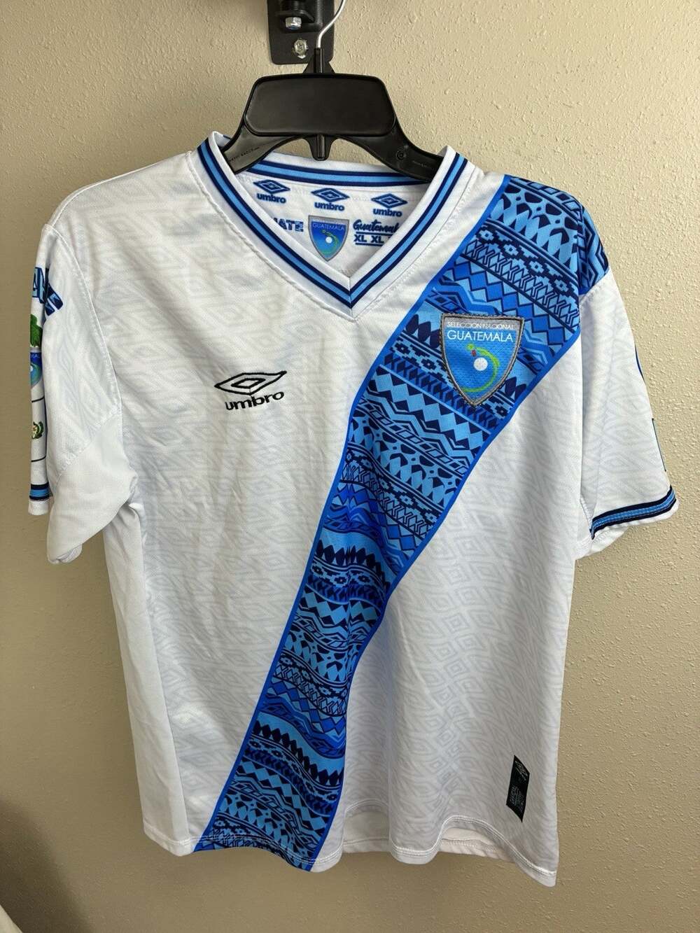 Umbro Guatemala National Team White/Blue/Black Soccer Jersey Shirt, Size XL